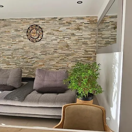 Appartement moderne à Nice, 50 m² avec balcon *